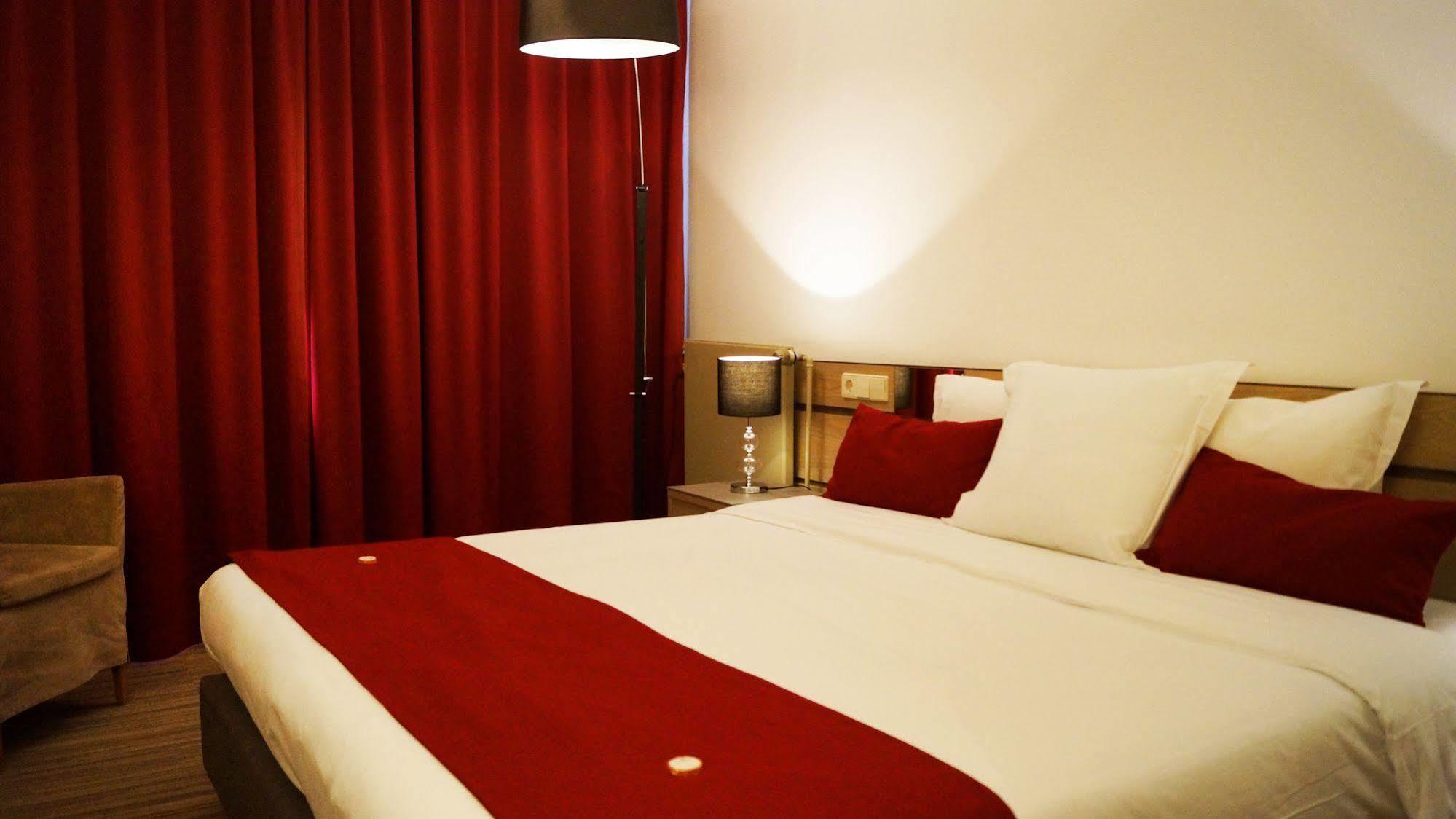 Hotel Olivier Strassen Εξωτερικό φωτογραφία